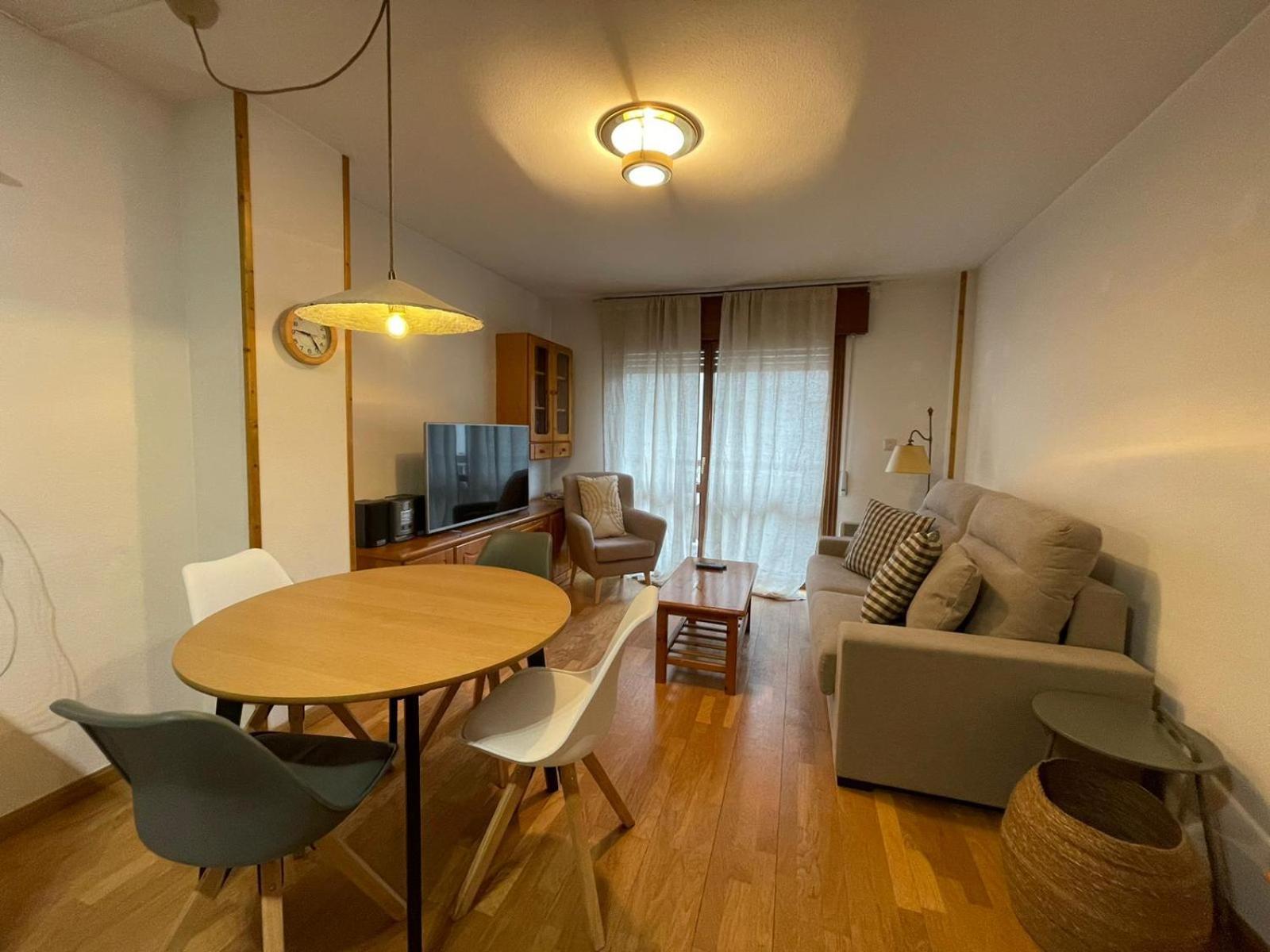 Apartamento Alba 2 Jaca Esterno foto